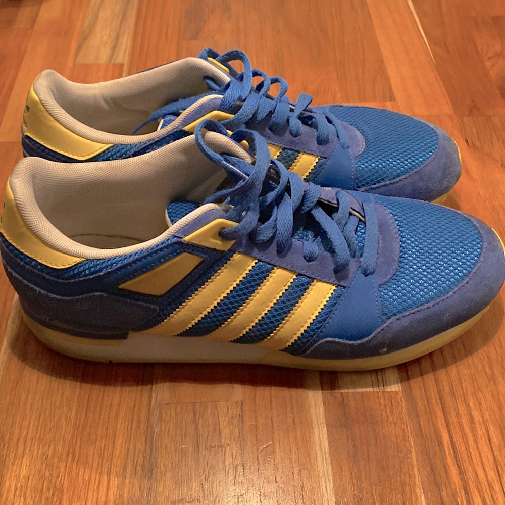 Men’s Adidas Sneakers